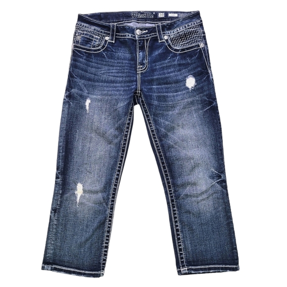 Miss Me | Distressed Capri | Size 29 - Picture 1 of 12